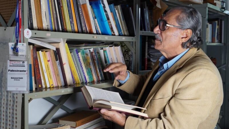 mohamed biblioteca e1644343932933 — Mohamed Habib, um intelectual público — ADunicamp